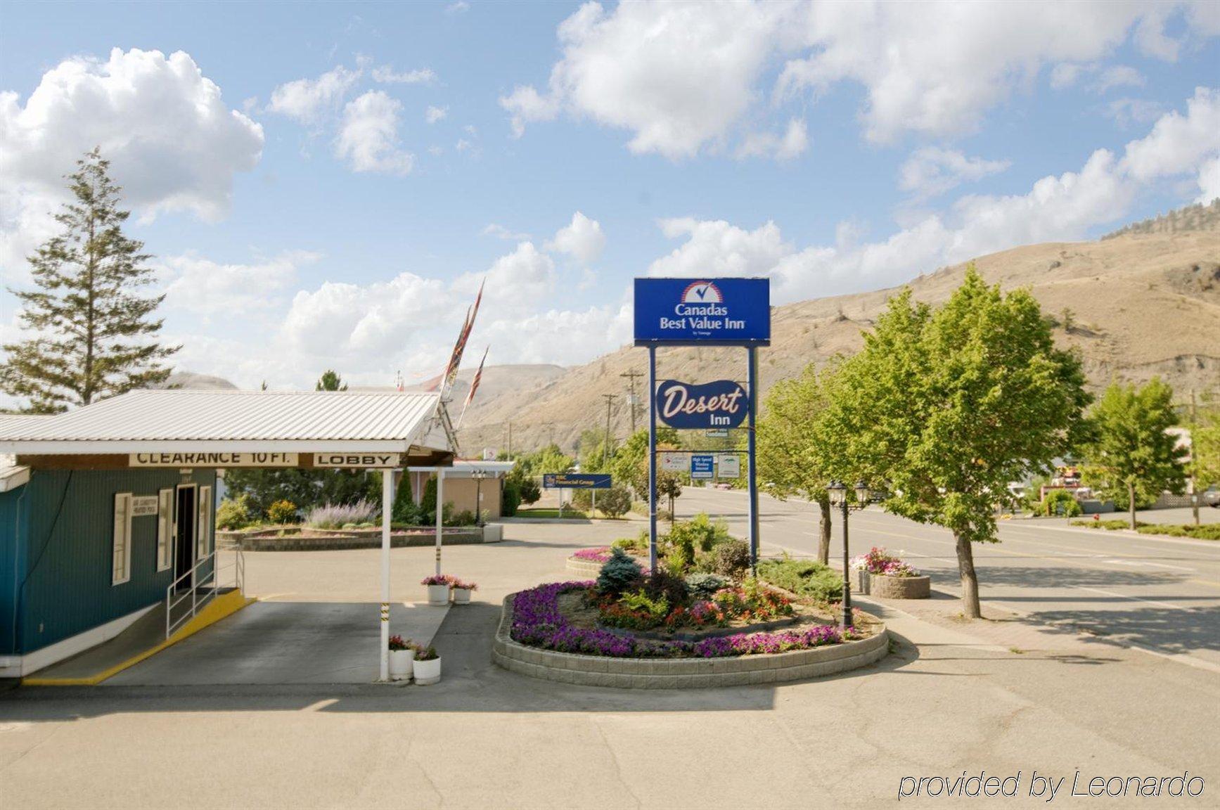 Canada'S Best Value Desert Inn & Suites Cache Creek Exterior photo